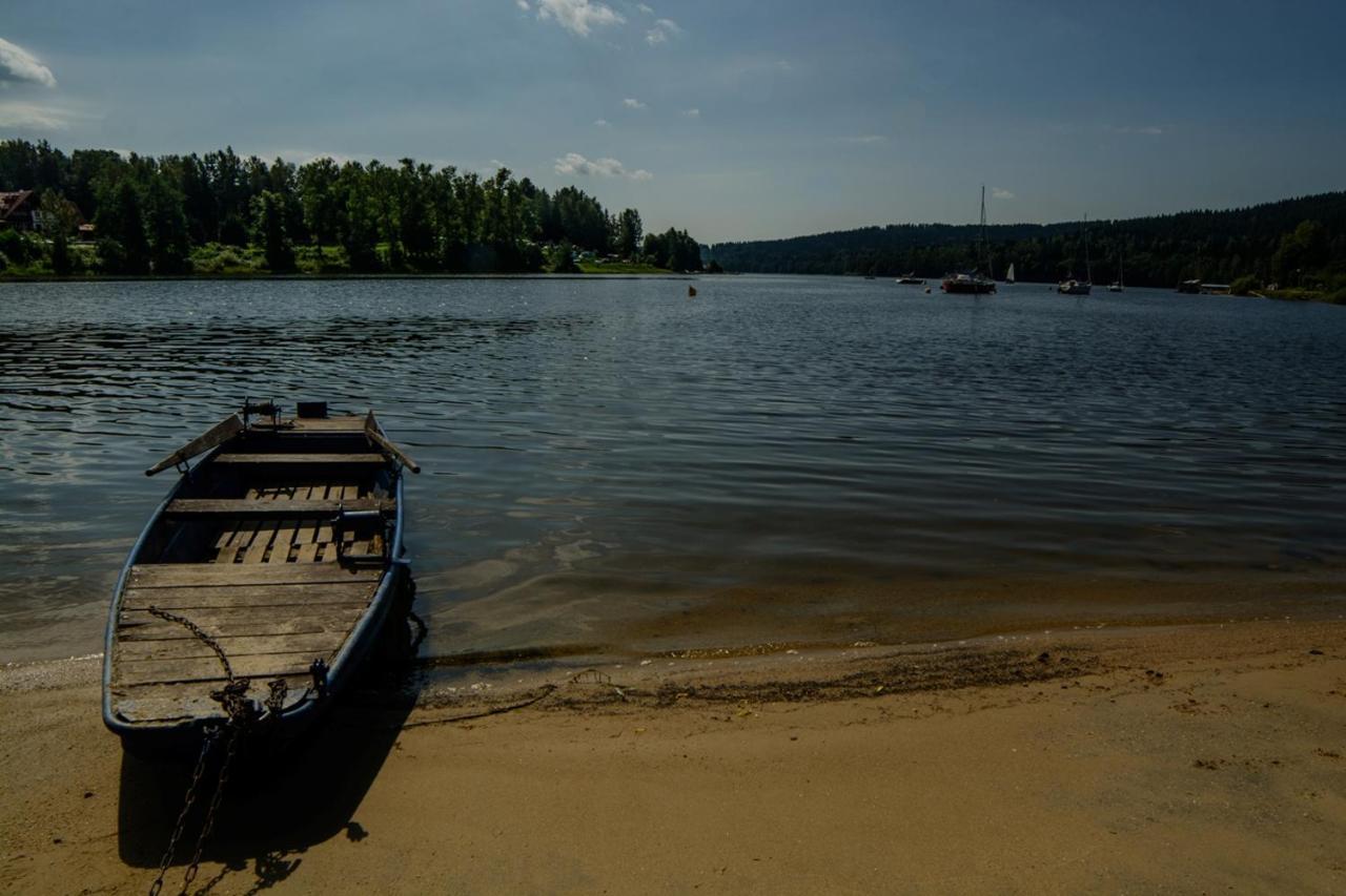 Apartmany Pinie Lipno Lipno nad Vltavou Exterior foto