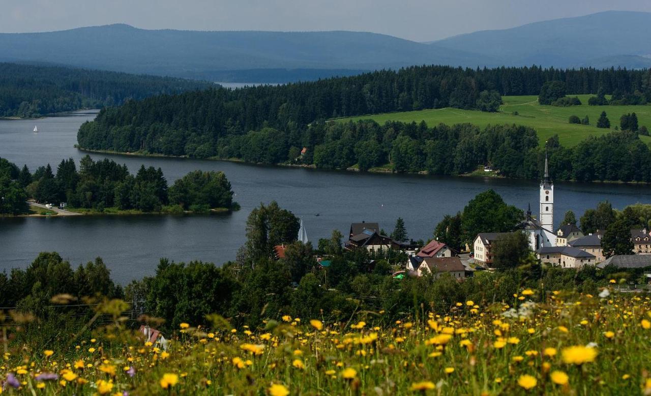 Apartmany Pinie Lipno Lipno nad Vltavou Exterior foto